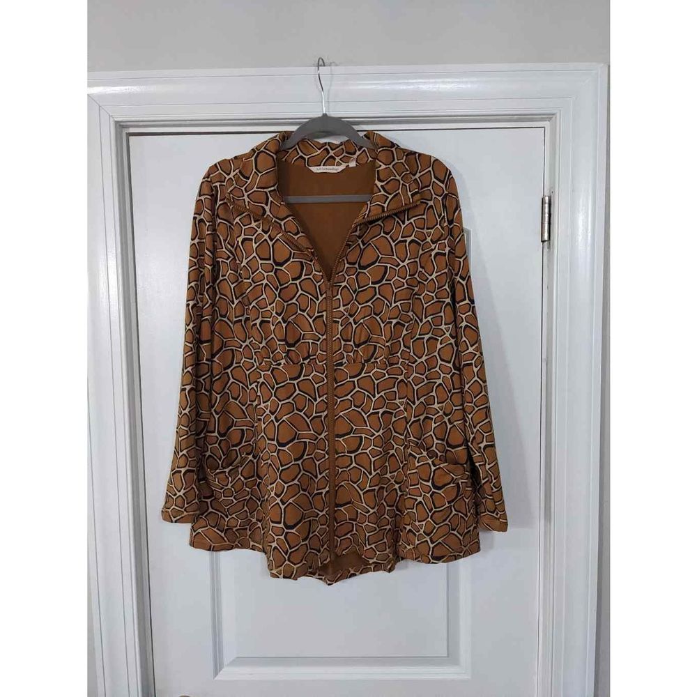 Soft Surroundings Giraffe Print Zip Up Jacket Sweatshirt size L animal print